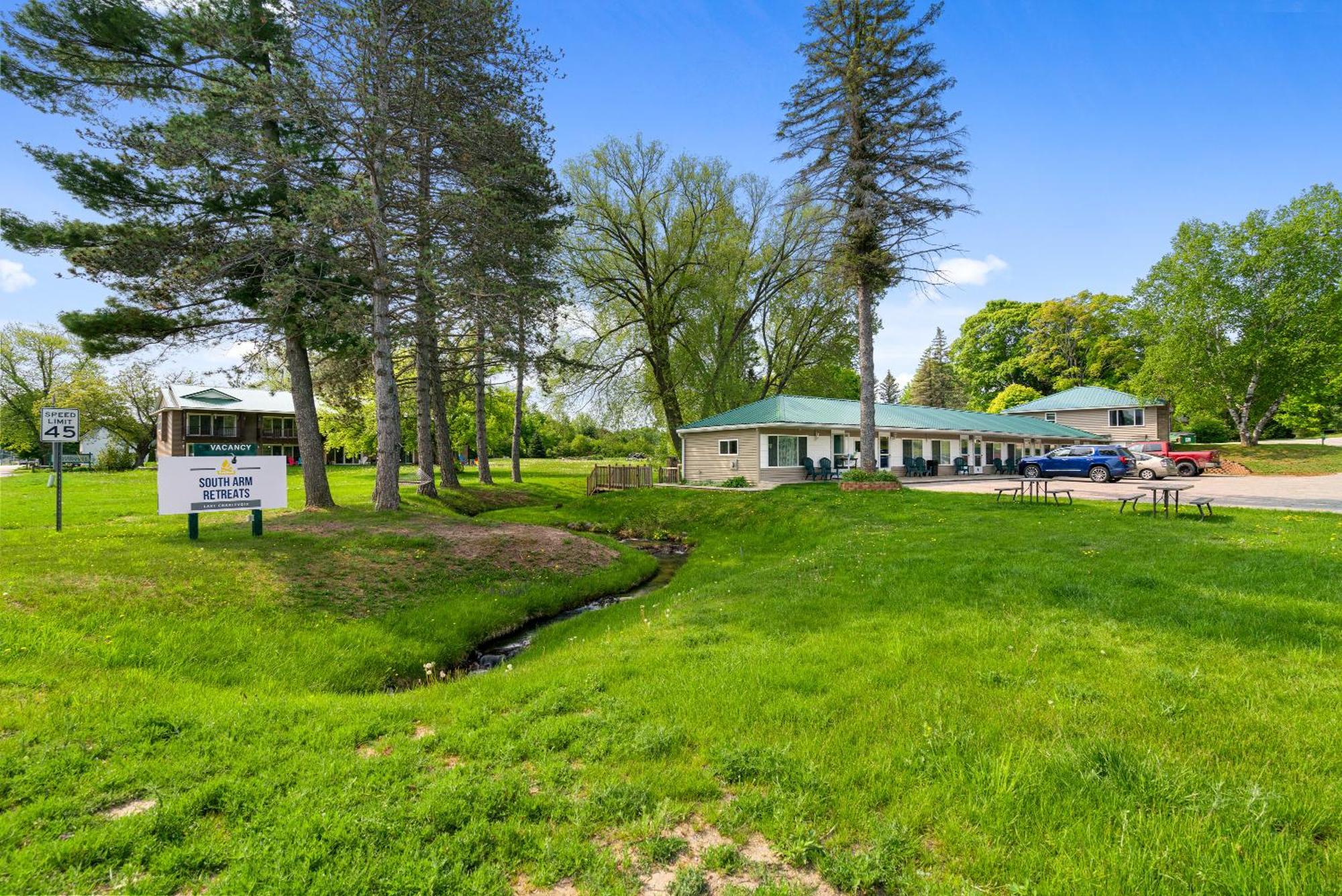 South Arm Retreats Μοτέλ East Jordan Εξωτερικό φωτογραφία