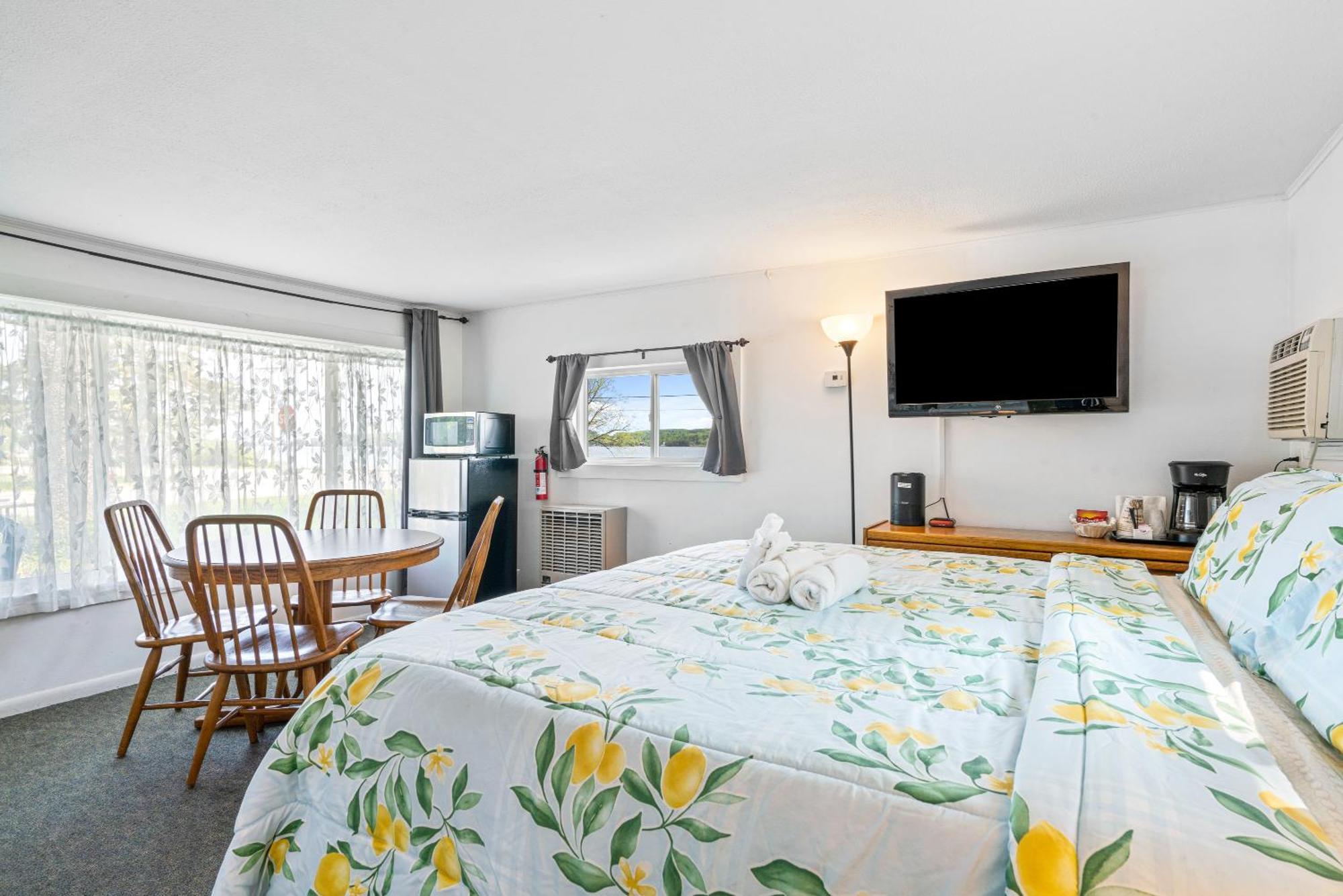 South Arm Retreats Μοτέλ East Jordan Εξωτερικό φωτογραφία